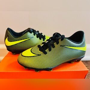 JR NIKE BRAVATA II FG Kids Soccer Cleats, size 11с